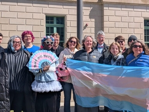 Advocates, elected officials urge hospitals to resume gender-affirming care for youth