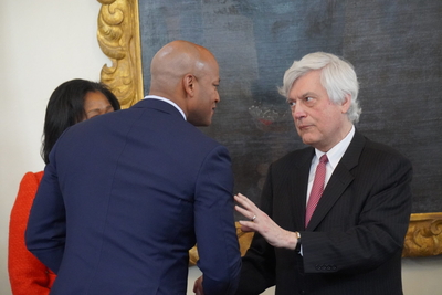 Moore signs energy executive order, aiming to attract power developers to Maryland