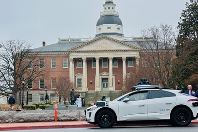 Lots of questions, but little pushback at Senate hearing on bill to allow driverless cars