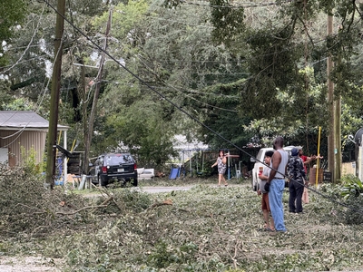 After Hurricane Isaias, neighbors reckon with damage to their homes in Pensacola