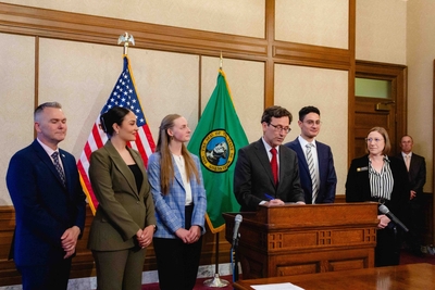 Trio of immigrant rights laws signed by WA governor