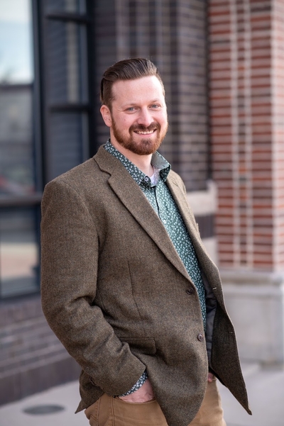 Democrat drops out of Utah Senate race, leaving Forward Party incumbent to face GOP challenger