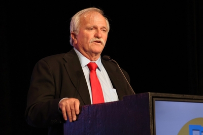 Sponsor, opponent debate need for North Dakota ballot measure to change constitution
