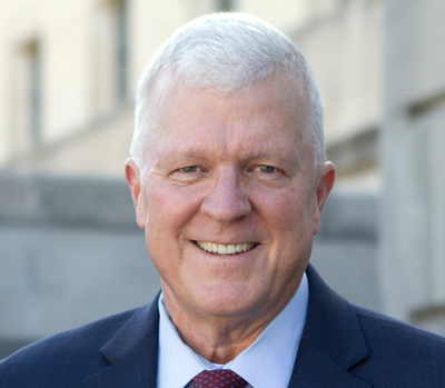 Scott Petersen challenges Nebraska Secretary of State Bob Evnen from right