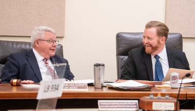 Nebraska auditor oversight bill for no-bid contracts pulled back to committee