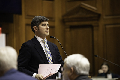 Bill sets up cosmetology apprenticeship as licensing alternative to beauty school