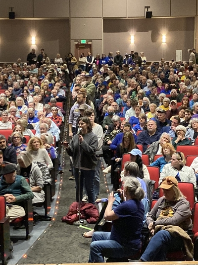 More than 900 turn out to send a message to U.S. Rep. Andy Barr who wasn’t there