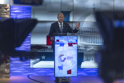 Iran, gas, AI: Barr and Booker spar in the only TV debate for Kentucky Senate this year