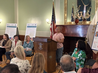 RI state budget extends pilot program offering fruit and veggie discounts to SNAP recipients