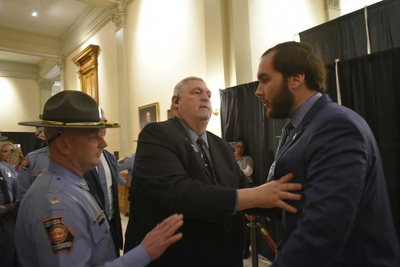North Georgia state senator arrested trying to force way into House chamber