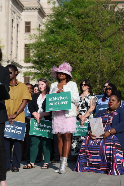 Midwives file lawsuit challenging Georgia restrictions on maternal health providers