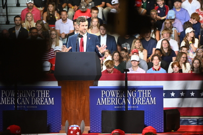 Trump makes it official and endorses Jackson in race for Georgia governor
