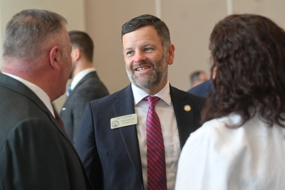 GOP candidates outraise Democrats so far in most — but not all — of Georgia’s statewide contests