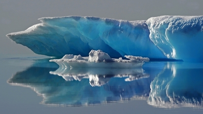 Inspired: How an Iowa sailor and photographer’s mission to both poles launched a life goal of fighting climate change