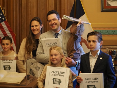 Iowa candidates hit deadline to qualify for 2026 primary ballot