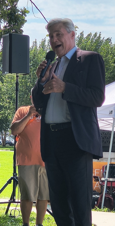 Iowa Democratic candidates push for term limits at Polk County Steak Fry