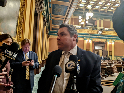 Democratic-led Senate education panel votes to reform third-grade reading law