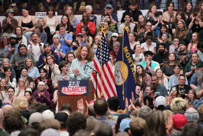 Bernie Sanders, AOC, bring thousands to their feet in the ‘Fighting Oligarchy’ tour