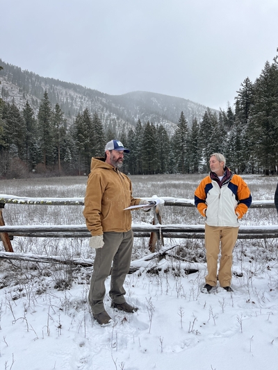 Keep ‘roadless rule’ in place, say former Forest Service officials
