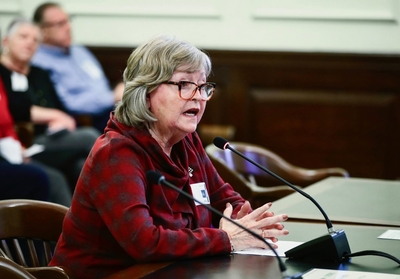 Lawmakers advance bill to tighten oversight of sober-living homes