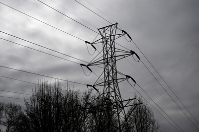 Power lines in Upper Burrell Township in Westmoreland County on Jan. 16, 2026. (Photo by John Beale for the Pennsylvania Capital-Star)