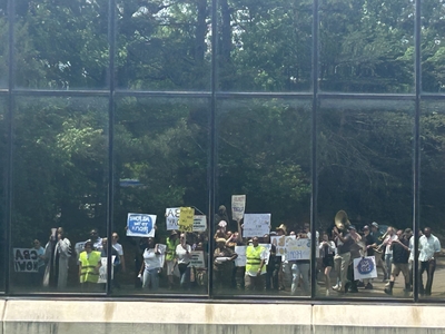 Investor letter urges Ford, Blue Oval SK to address reported union-busting, engagement concerns
