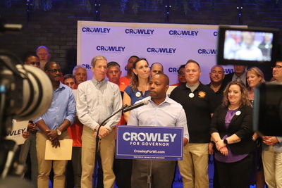 Mayor Cavalier Johnson at David Crowley's campaign re-launch. (Photo by Isiah Holmes/Wisconsin Examiner)