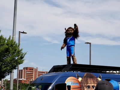 Nearly 500,000 line parade route to celebrate Oklahoma City Thunder’s championship victory