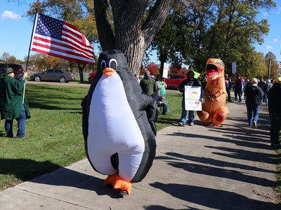 ‘I love America:’ Thousands join No Kings rallies in 11 North Dakota cities