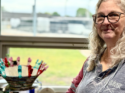 Old Omaha potato chip factory produces paintings, pottery, art pieces