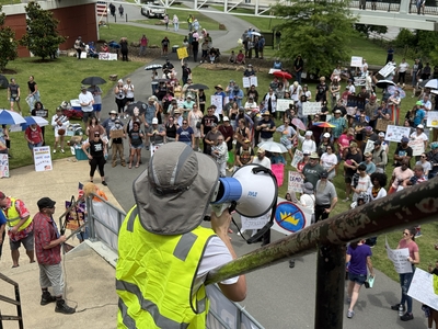 Thousands turn out for Arkansas ‘No Kings’ protests