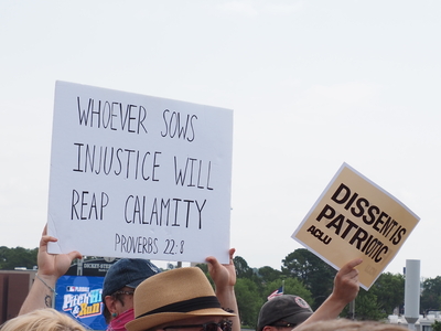 Thousands turn out for Arkansas ‘No Kings’ protests