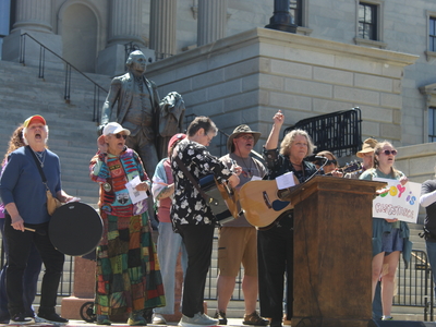 At SC’s No Kings protest, more than 1,000 protesters urged to do more to make political change
