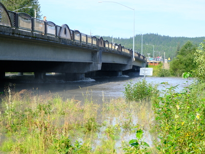 Juneau flood barriers and early warning prevent major damage, amid record-breaking glacial outburst