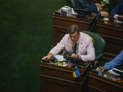 Rhode Island lawmakers move at lightning speed on last night of session