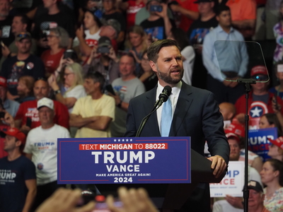 Trump and Vance talk RNC, assassination attempt and manufacturing at Grand Rapids rally