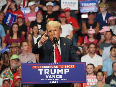 Trump and Vance talk RNC, assassination attempt and manufacturing at Grand Rapids rally