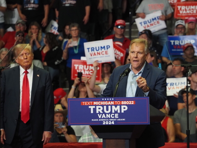 Trump and Vance talk RNC, assassination attempt and manufacturing at Grand Rapids rally