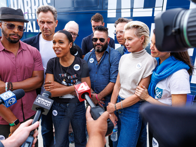Cast of &lsquo;Scandal&rsquo; reunites in Michigan to rally Harris supporters around reproductive rights