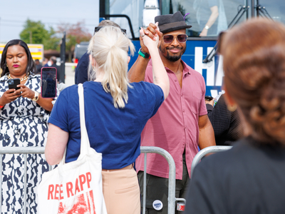 Cast of &lsquo;Scandal&rsquo; reunites in Michigan to rally Harris supporters around reproductive rights