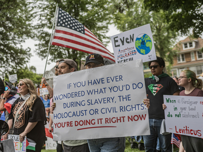 ‘Down with deportations!’ shouted by thousands at Detroit’s Clark Park amid minor confrontations