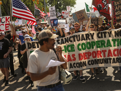 ‘Down with deportations!’ shouted by thousands at Detroit’s Clark Park amid minor confrontations