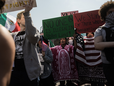 ‘Down with deportations!’ shouted by thousands at Detroit’s Clark Park amid minor confrontations