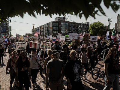 ‘Down with deportations!’ shouted by thousands at Detroit’s Clark Park amid minor confrontations