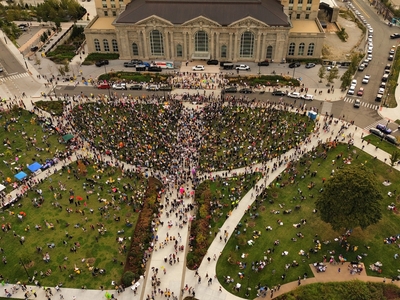 Demonstrators amplify growing fear of Trump autocracy during Michigan-wide No Kings rallies