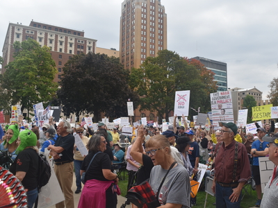 Demonstrators amplify growing fear of Trump autocracy during Michigan-wide No Kings rallies