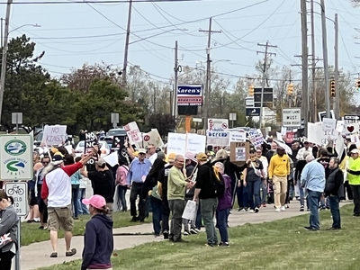 Demonstrators amplify growing fear of Trump autocracy during Michigan-wide No Kings rallies