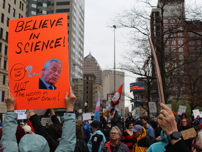 Thousands gather at Ohio Statehouse in “Hands Off” to protest Trump