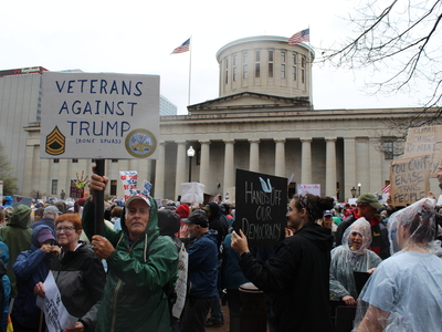 Thousands gather at Ohio Statehouse in “Hands Off” to protest Trump