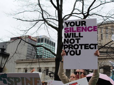 Thousands gather at Ohio Statehouse in “Hands Off” to protest Trump